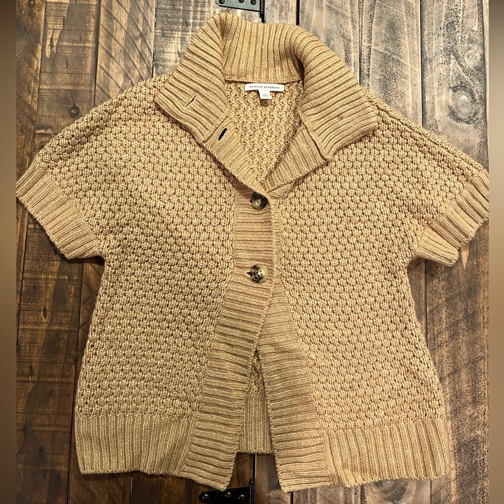 Banana Republic short sleeve sweater